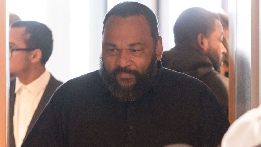 "Je n'ai jamais été antisémite" : Dieudonné monte au créneau et règle ses comptes