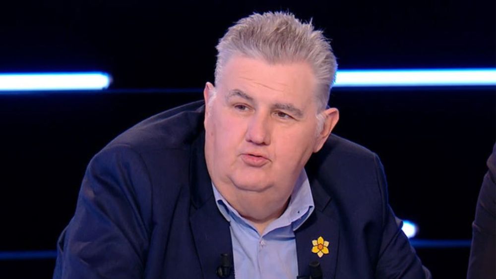 "Encore un qui nous prend pour des cons", Pierre Ménès s’en prend au directeur de France Télévisions