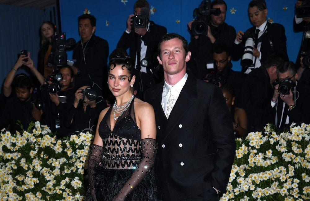 Dua Lipa partage un doux cliché en compagnie de son fiancé Callum Turner