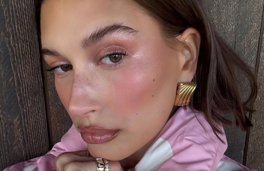 « Sugarplum Glam » : la tendance maquillage hivernale qui enchante déjà les fêtes