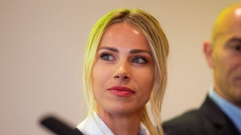 Divine en maillot de bain, Marion Rousse (34 ans) dévoile ses jambes fuselées et en fait craquer plus d'un : "Très belle femme !"