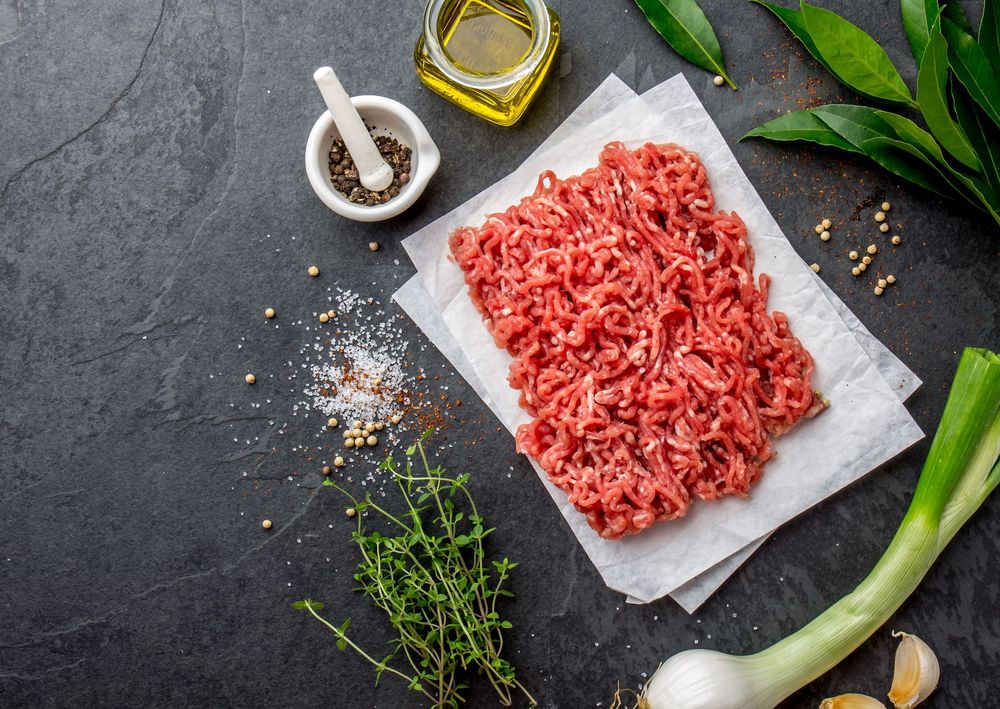 Voici combien de temps vous pouvez conserver de la viande hachée crue