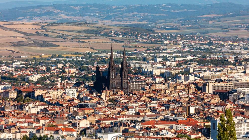 Immobilier à Clermont-Ferrand : hausse contrastée entre appartements et maisons en juin 2026