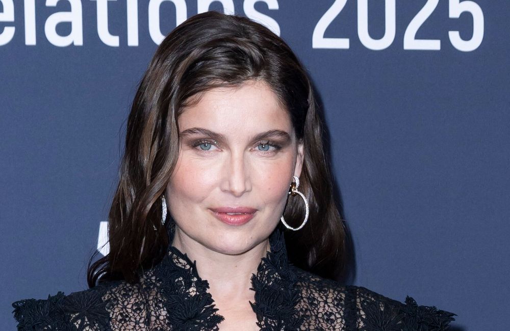 Sublime, Laetitia Casta affiche une mise en beauté des plus captivantes
