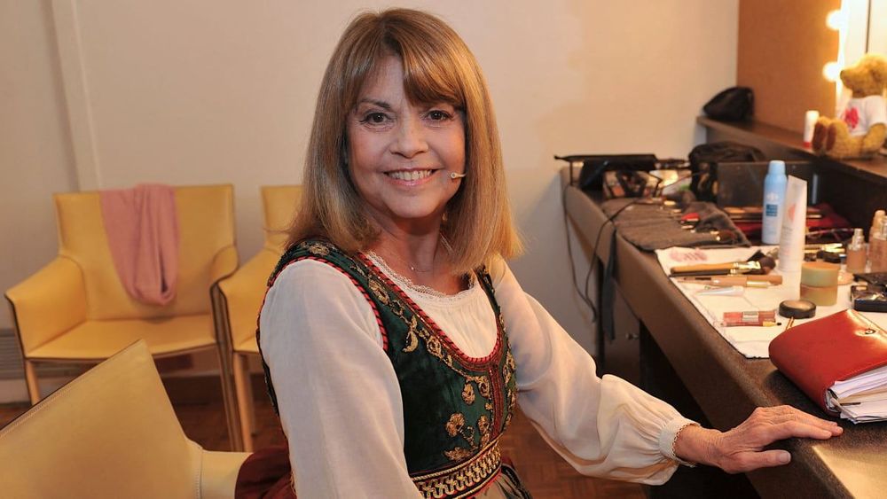 À 83 ans, Chantal Goya dévoile sa collection intime avec "un énorme god…"