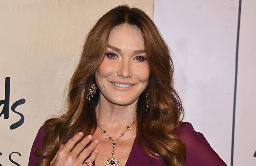 Radieuse, Carla Bruni se dévoile au naturel sur Instagram
