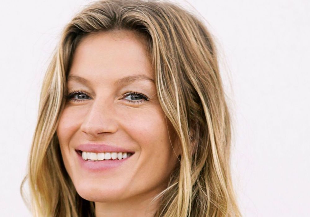 Ces aliments font disparaître les cheveux blancs