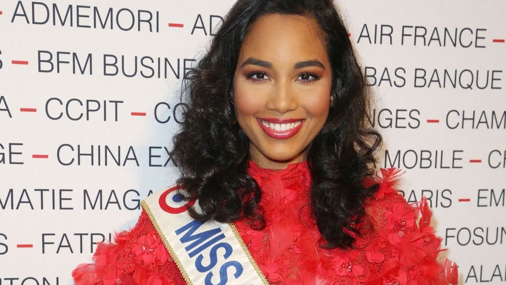 "On n’a pas le même…" : Clémence Botino confondue avec d’autres Miss métisses, elle pousse un coup de gueule