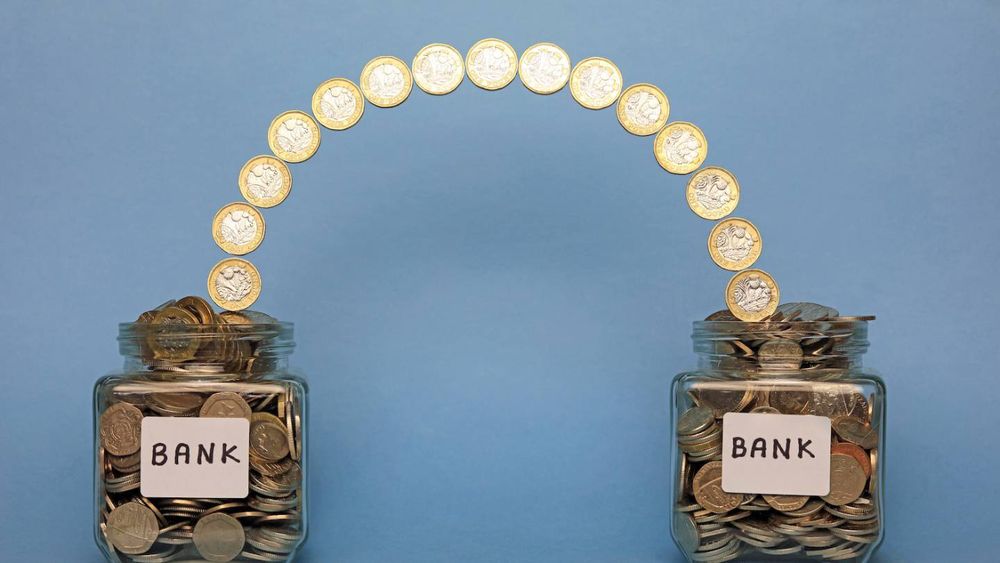 Super bonus, prêt immobilier... Les 3 raisons qui poussent les Français à changer de banque