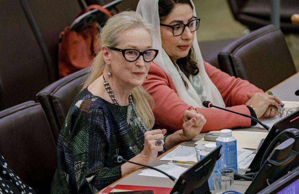 « Un écureuil a plus de droits qu'une fille » : Meryl Streep appelle à agir contre l'oppression des talibans