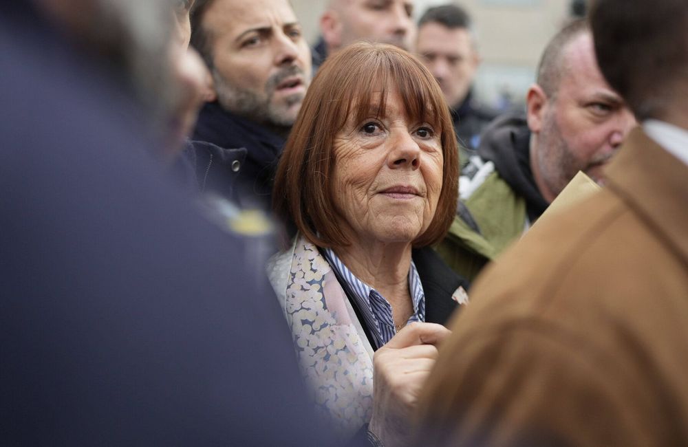 Emmanuel Macron dit « merci » à Gisèle Pelicot, « éclaireuse » pour les femmes