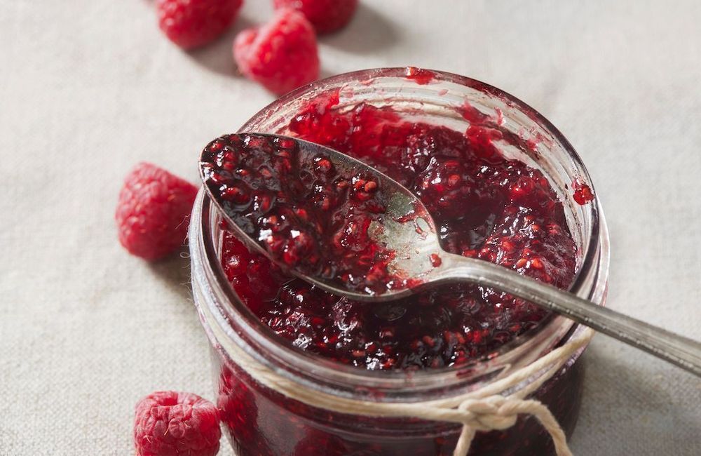 Comment réutiliser le fond d'un pot de confiture ?
