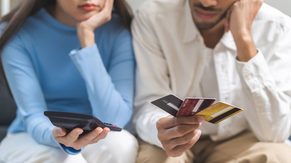 La Banque Postale, Caisse d'Épargne, SG... Combien coûte un compte joint dans une grande banque ?