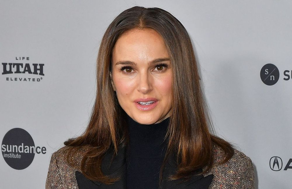 Natalie Portman, enceinte de son troisième enfant : elle dévoile son baby bump pour la première fois