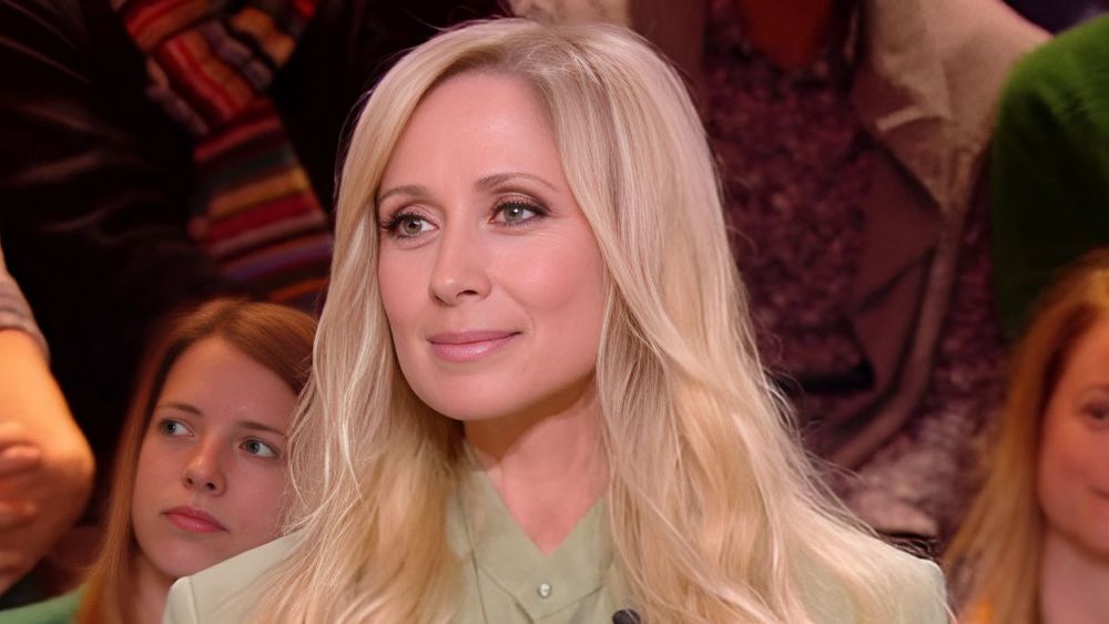 Lara Fabian (54 ans) : sa nuit au lit avec une autre femme dévoilée au grand jour, "c'était…