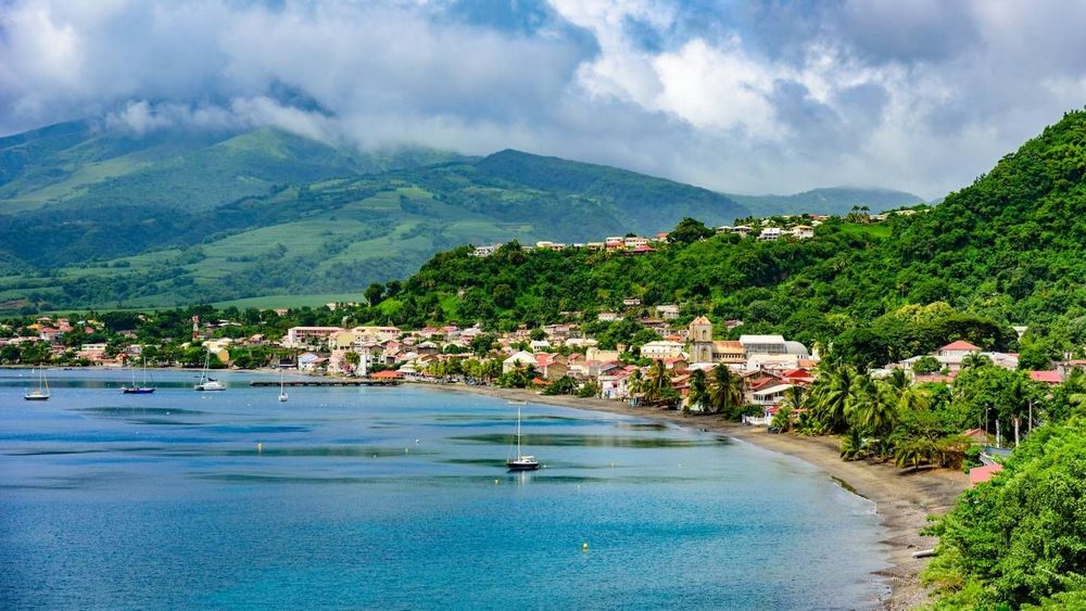 Voyager à l'étranger : quels frais de carte bancaire avec le Crédit Agricole Martinique-Guyane ?