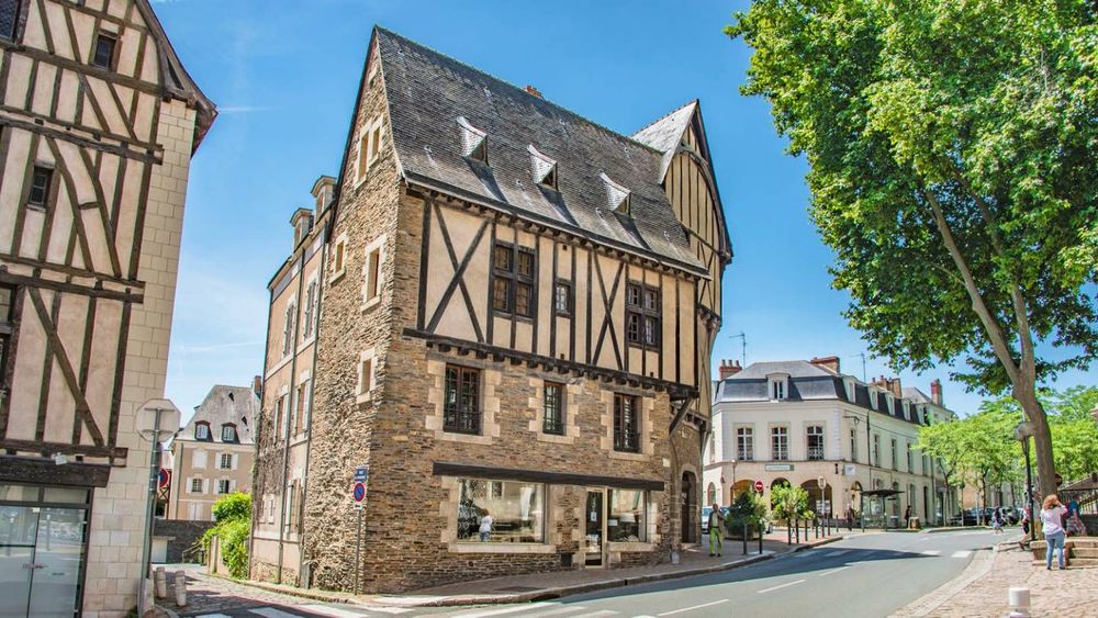 Immobilier à Angers : baisse des prix à l'achat, hausse des loyers en juin 2025
