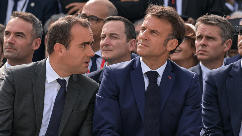 Sébastien Lecornu : “un clone de Macron” ? Le Premier ministre et le chef de l’État s’envoient “un whisky à 3 h du mat”