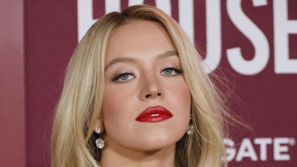 Sydney Sweeney (28 ans) sensationnelle en tenue d'Eve : la star révèle des photos inédites dans les backstages d'Euphoria