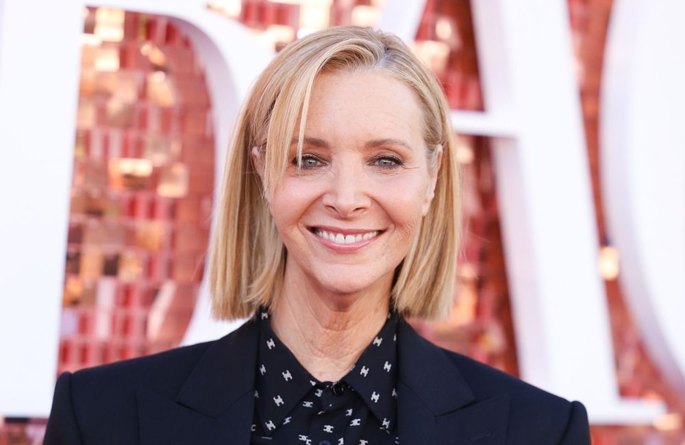 À 62 ans, Lisa Kudrow explique pourquoi elle a décidé d’abandonner le Botox après l’avoir testé