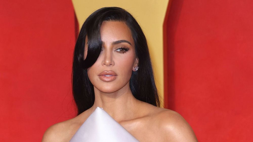 Kim Kardashian, 43 ans, frappée par la maladie : "J'ai essayé toutes les…