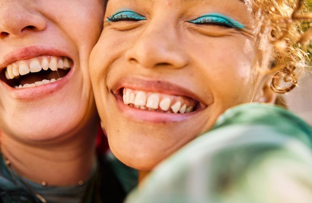 Comment l'ocytocine, hormone de l’amour, influence-t-elle nos amitiés ?