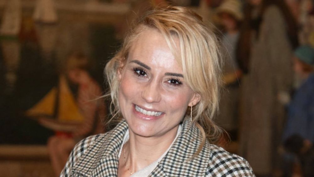 Grosse frayeur pour Élodie Gossuin blessée au visage, l'ex-Miss France dévoile son front recousu : "De la haute couture…"