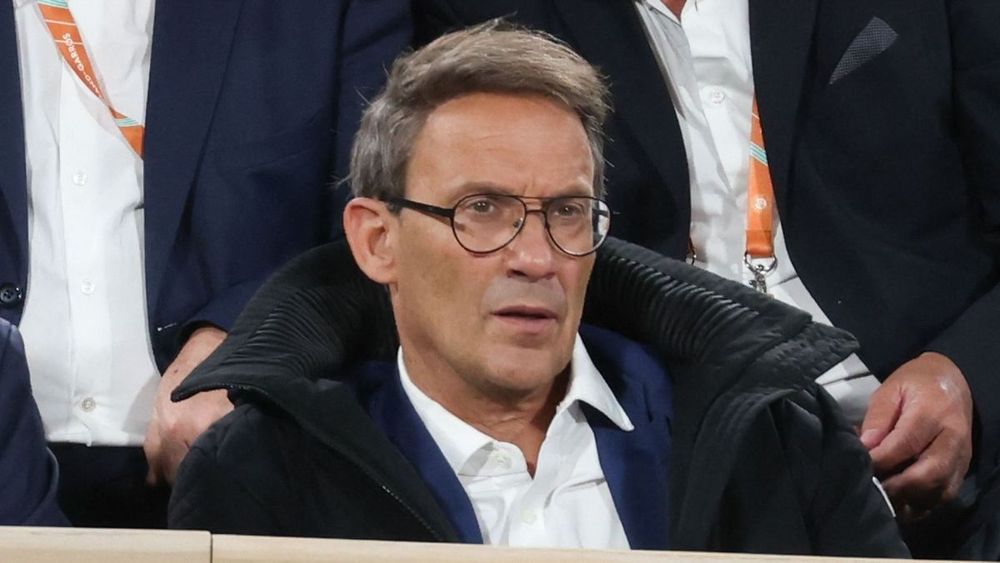 Julien Courbet (58 ans) appelle les Français à réagir : "Faisons-leur comprendre qu'on ne peut plus"