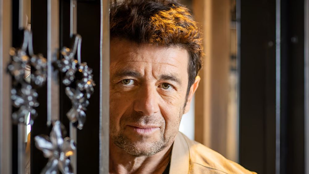 "Ça m'a gelé le sang" : une ancienne bénévole des Enfoirés accuse Patrick Bruel de comportements inappropriés en coulisses !