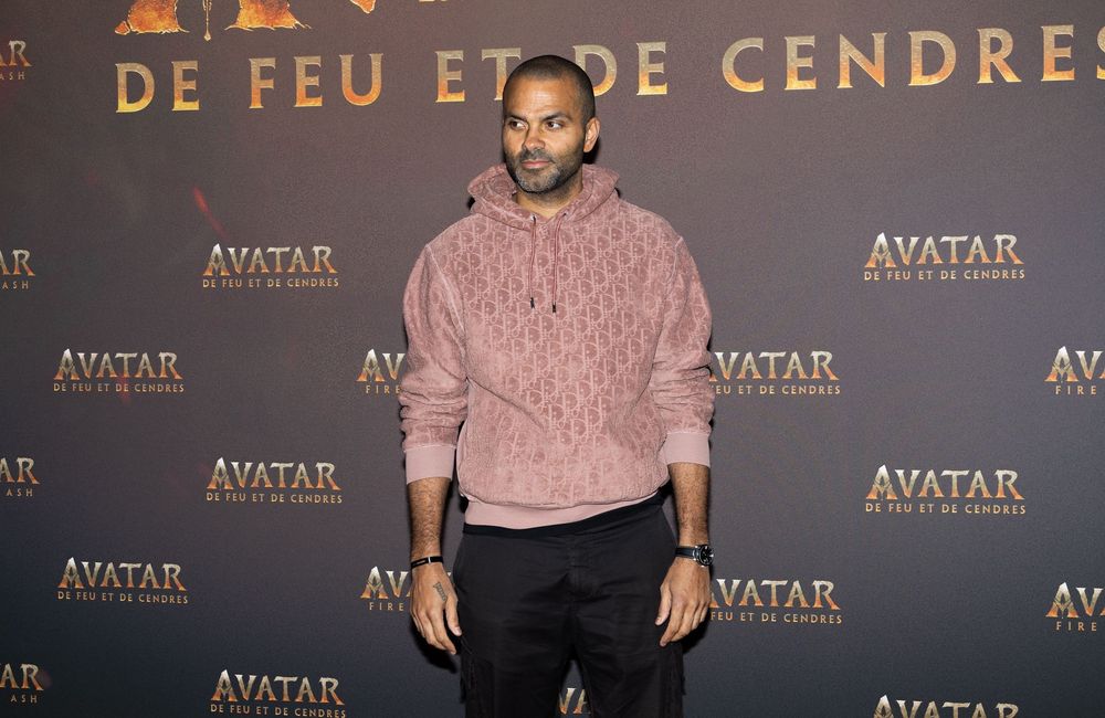 Tony Parker, père comblé : il partage un moment de complicité avec ses fils Liam et Josh