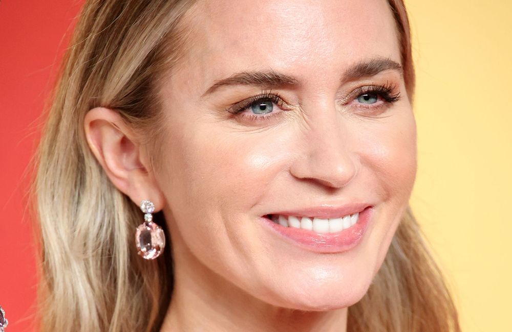 Oscars 2024 : on craque pour la coiffure bohème d’Emily Blunt