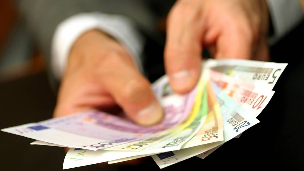La carte bancaire domine, mais le cash résiste : pourquoi les Français sont accros aux espèces