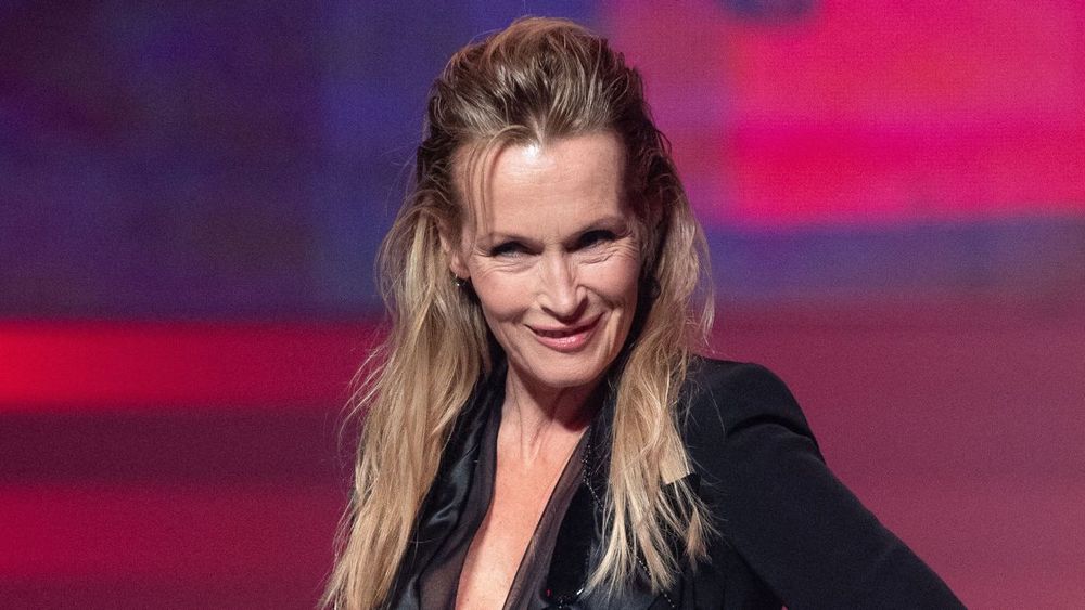 "Plus c'est long, plus c'est..." : Estelle Lefébure (58 ans) sans pudeur sur le plaisir intime