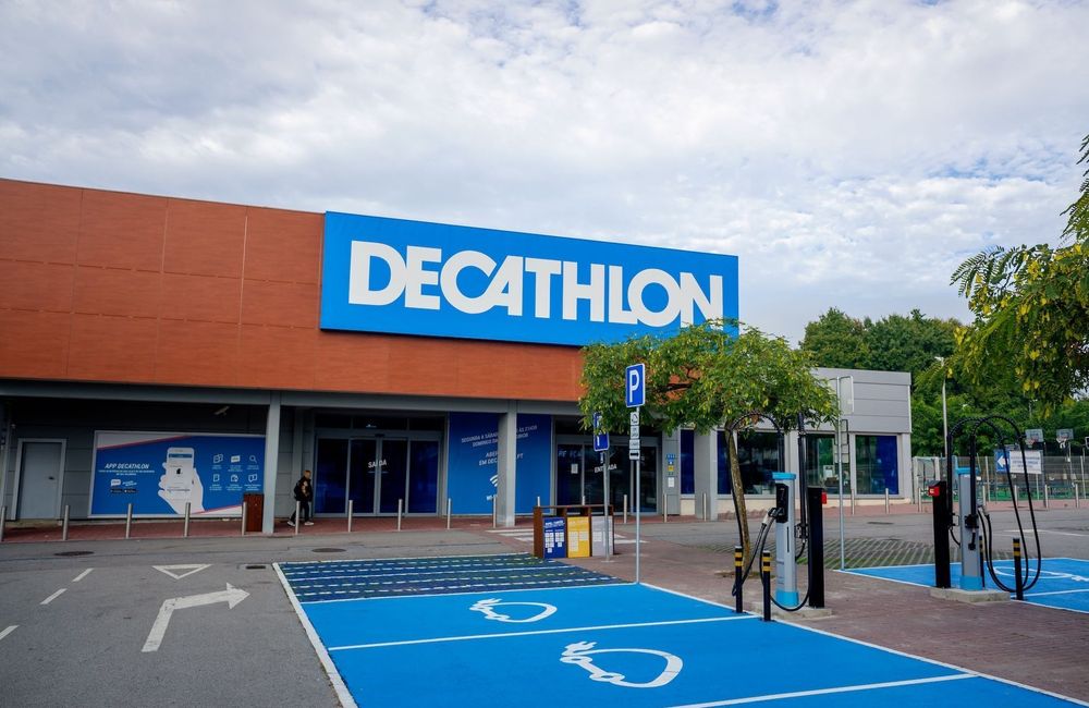 Loi anti fast-fashion : ces enseignes adorées des Français pourraient échapper aux sanctions