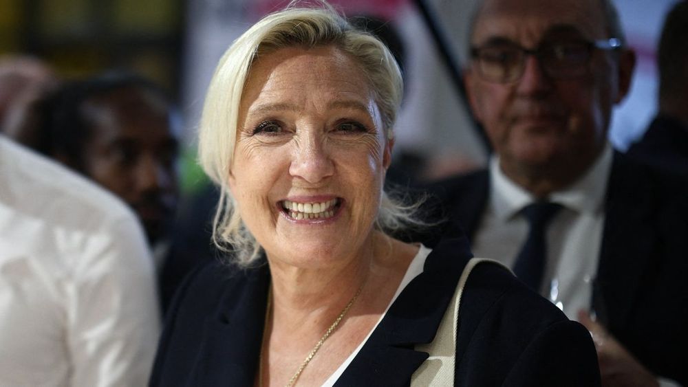 Marine Le Pen condamnée : "Je te laisse ma place", cette lettre adressée au père adoptif de Marion Maréchal