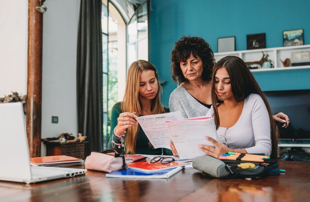 L'édito de ELLE : quand le bac des enfants devient la frayeur des parents