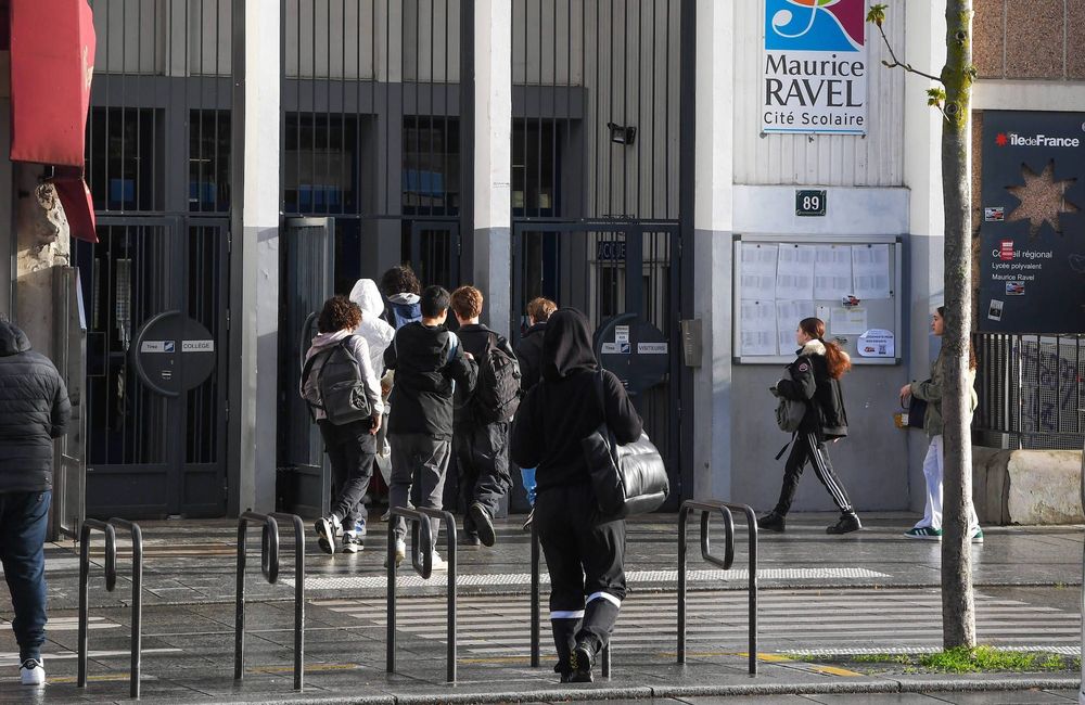 Lycée Maurice Ravel : une enquête ouverte pour dénonciation calomnieuse contre l’élève qui refusait de retirer son voile