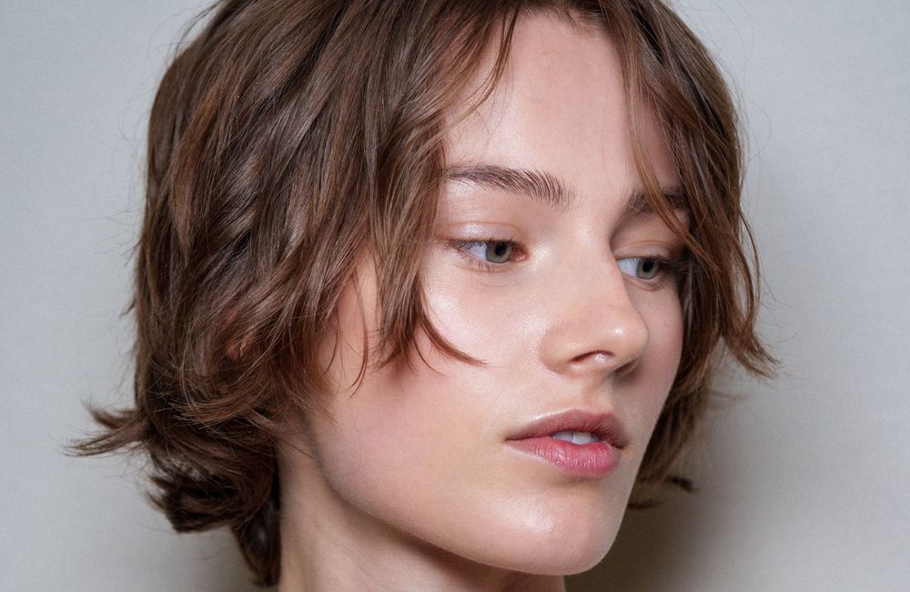 À quelle fréquence faut-il utiliser une huile capillaire pour avoir (vraiment) de beaux cheveux ?