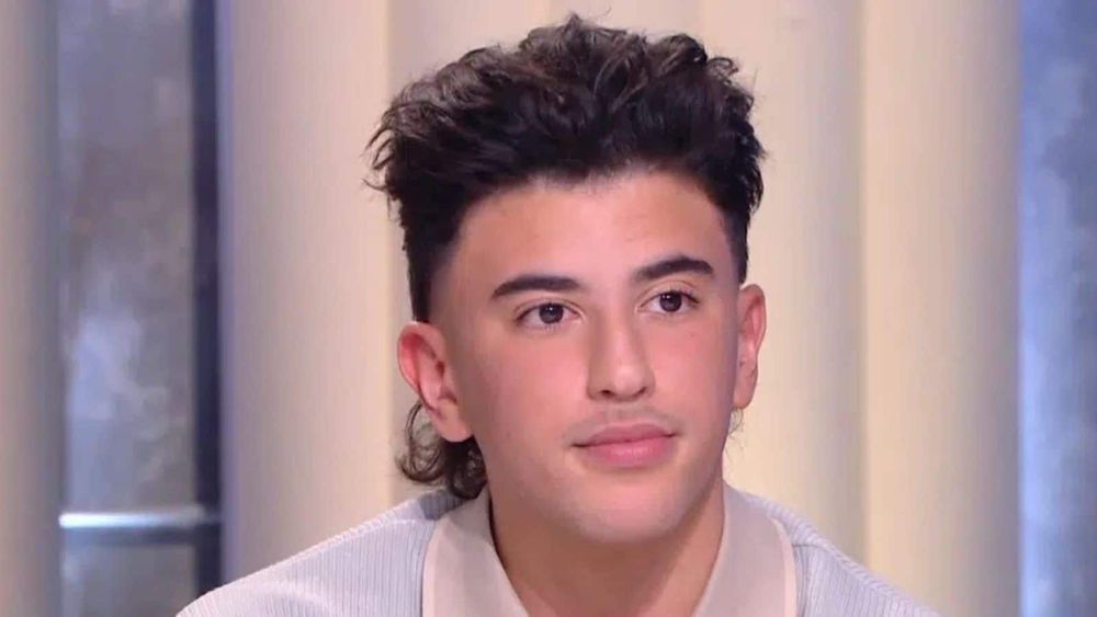 Just Riadh : l’influenceur se confie sur sa rencontre avec son épouse