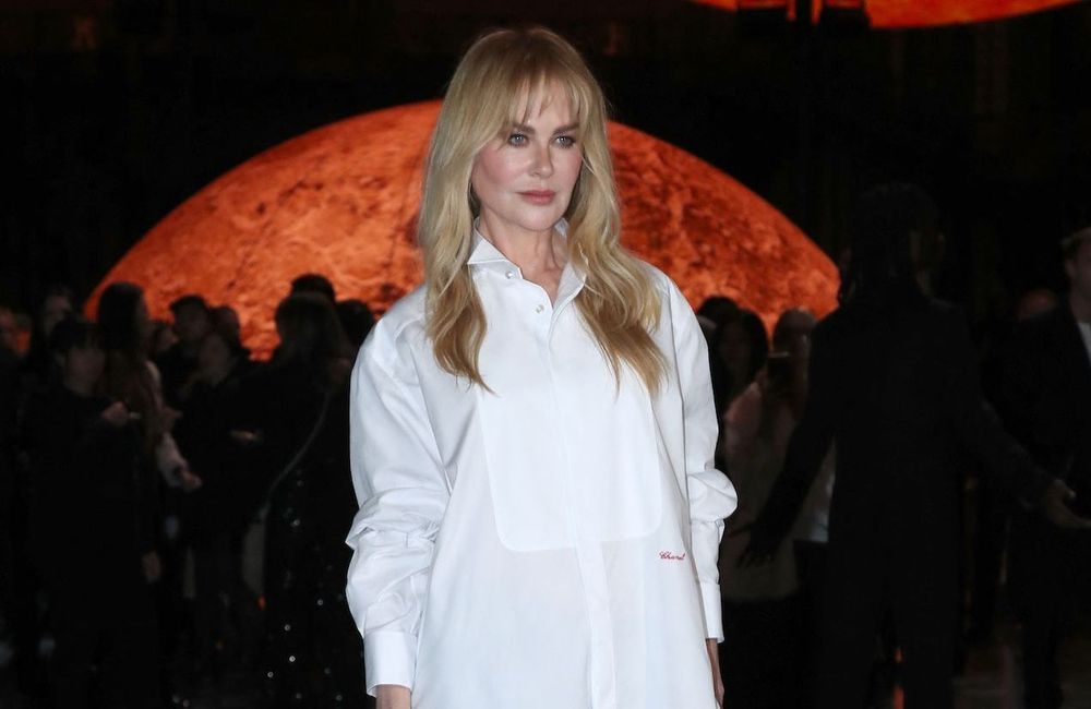 En robe bustier Chanel, Nicole Kidman rend hommage à Rita Hayworth au Vogue World 2025