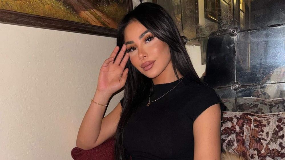Maeva Ghennam : sous le choc, elle pousse un violent coup de gueule après des rumeurs sur son père décédé !