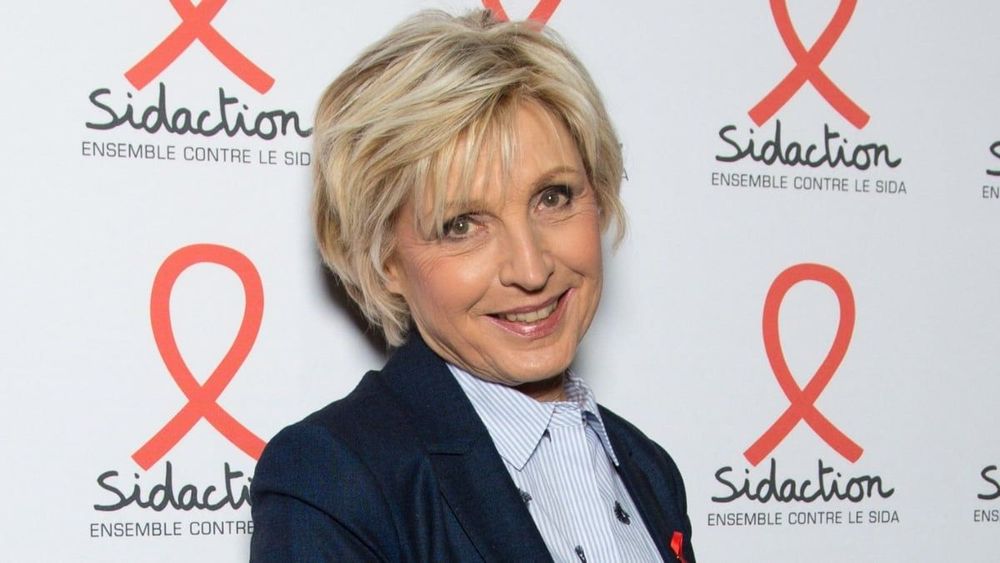 Évelyne Dhéliat, 77 ans : "Pour la rentrée..." Elle évoque sa retraite et cette "passion" qui la dévore