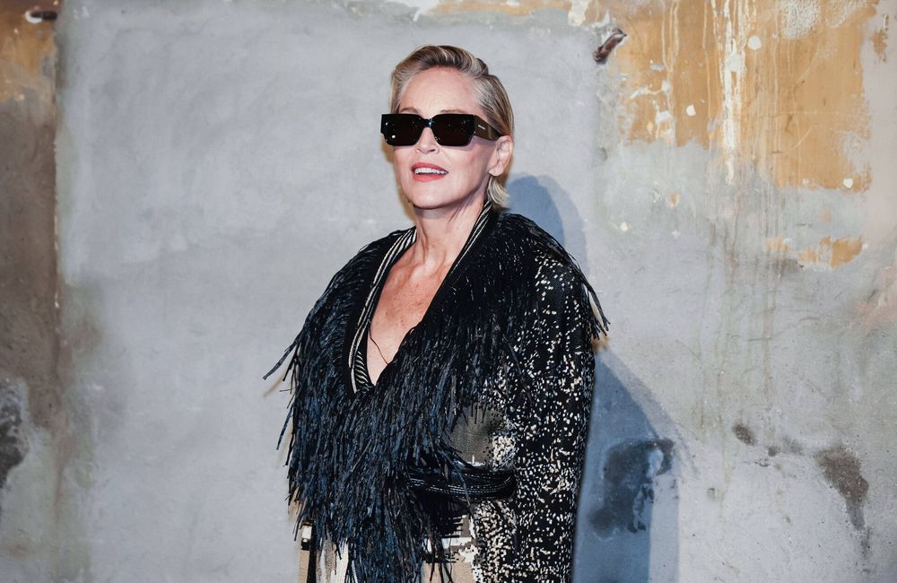 Sublime, Sharon Stone confirme le pouvoir de ce maquillage anti-âge