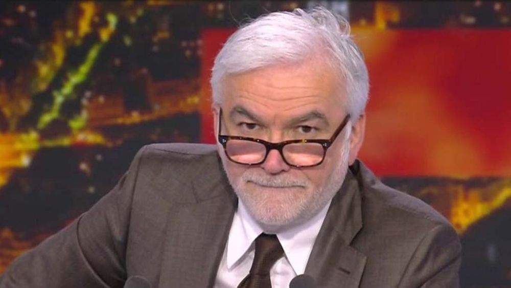 "Les petits moutons !" : furax, Pascal Praud réagit au Complément d'enquête contre CNews