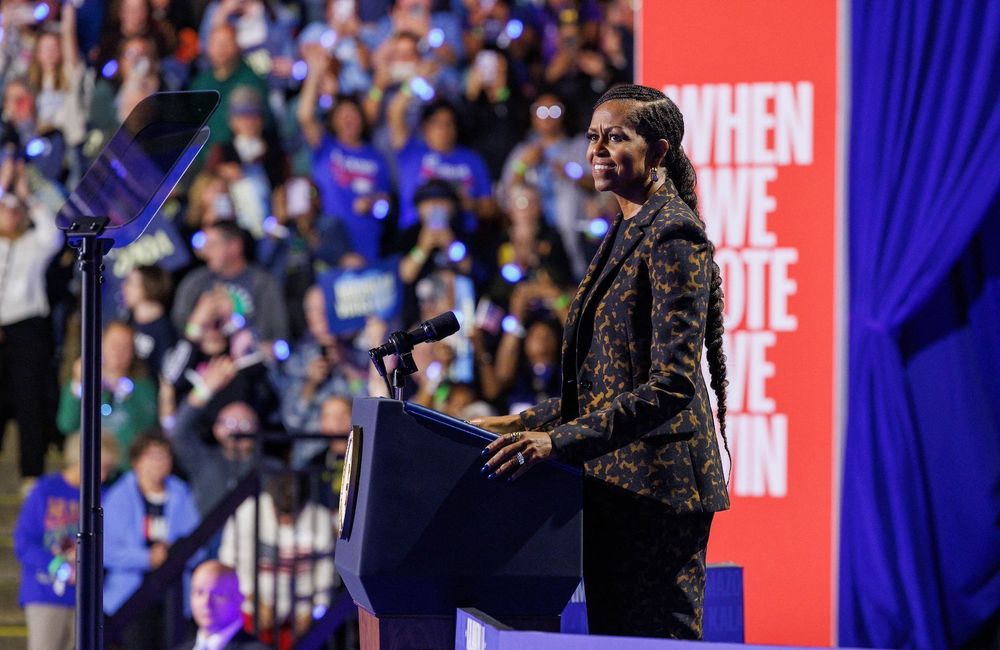 Michelle Obama ose le costume imprimé