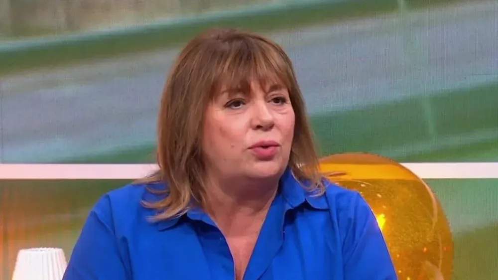 "Cette grosse truie" : Michèle Bernier (69 ans) répond aux attaques grossophobes la ciblant elle et sa fille