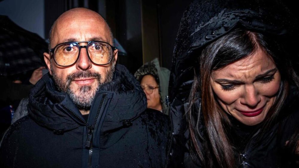 "Il est où mon fils" : Jacques et Jessica Moretti pris à partie par des proches de victimes de Crans-Montana avant une nouvelle audition !