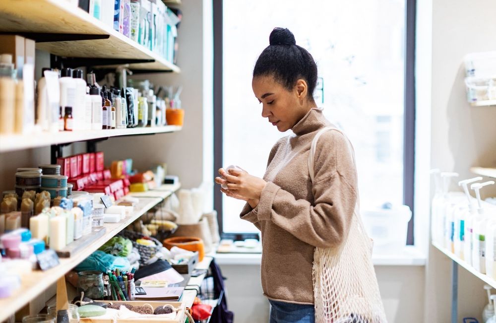 Soins anti-âge, lotion et masque : ces produits de beauté sont rappelés pour risques microbiologiques
