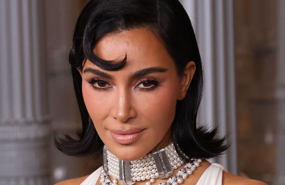 Kim Kardashian surprend la toile avec sa reprise atypique d'une chanson de Noël