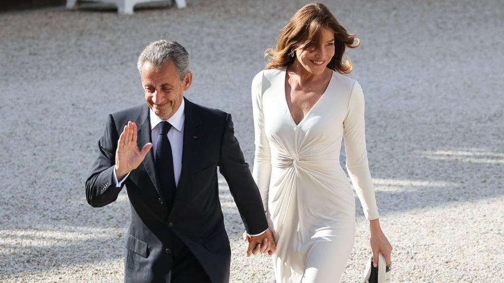 Nicolas Sarkozy et Carla Bruni accusés "d'abus de pouvoir", leur virée loin de Paris vire au cauchemar
